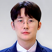 キム・ジュンハン