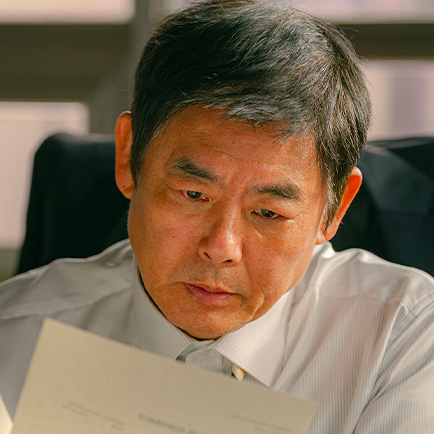 CJ ENM tvN 사회 가족 드라마 태풍상사  강진영 남 / 53세 / 태풍상사 설립자