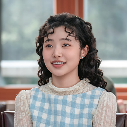 CJ ENM tvN 범죄극 코미디 드라마 언더커버 미쓰홍  강노라 여, 25세, 한국 이름 강은주, 한민증권 트레이딩부