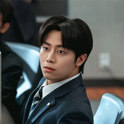 CJ ENM tvN 범죄극 코미디 드라마 언더커버 미쓰홍  남동기 남, 35세, 자본시장조사국 건전경영팀장